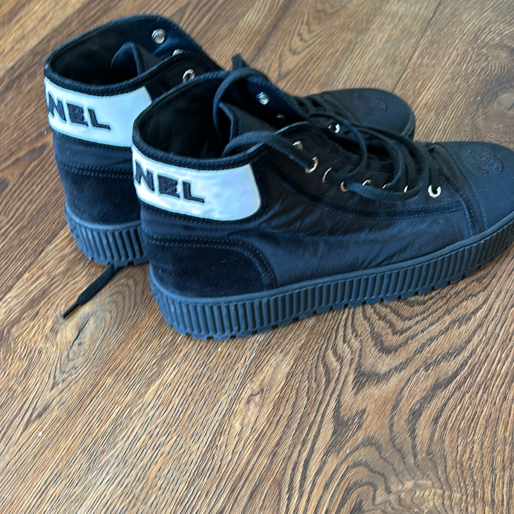 Chanel Lace Up